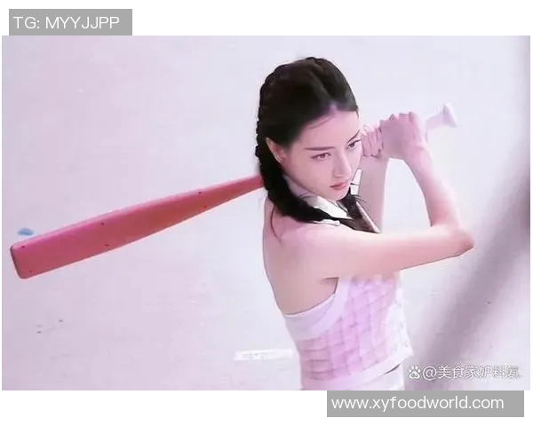 中国足球明星绯闻女友引发关注 网友纷纷猜测其背后真相